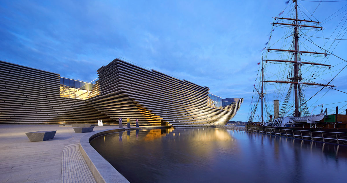 RSS Discovery and the new V&A Dundee building at the waterfront