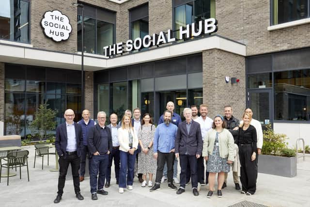 Delegation visit to the Social Hub